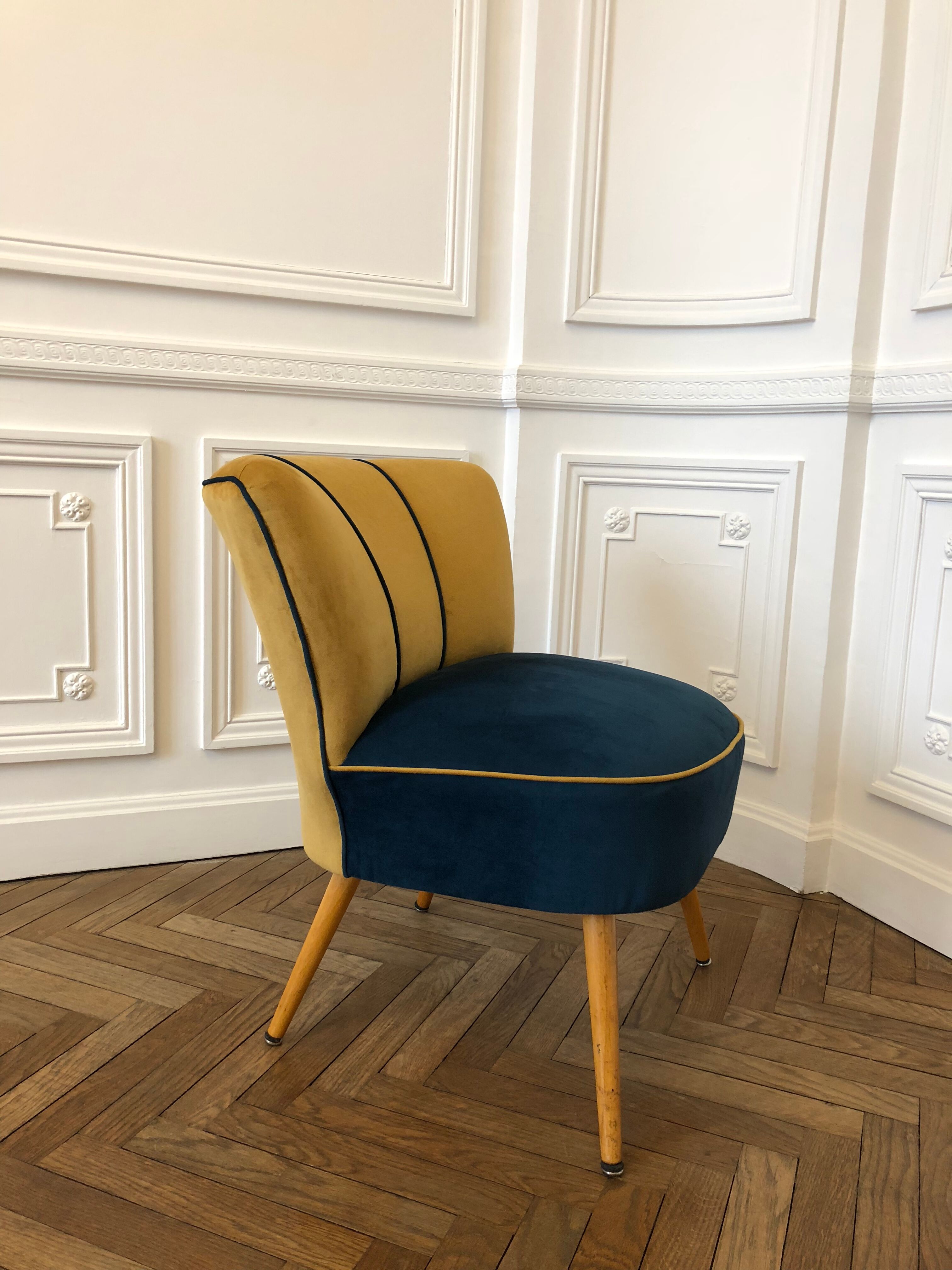 Cocktail armchair
