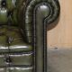 Canapé Chesterfield cuir rénové style Regency années 1950