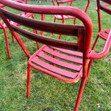 Anciennes chaises de jardin en métal