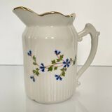 Pot à lait au décor de barbeaux