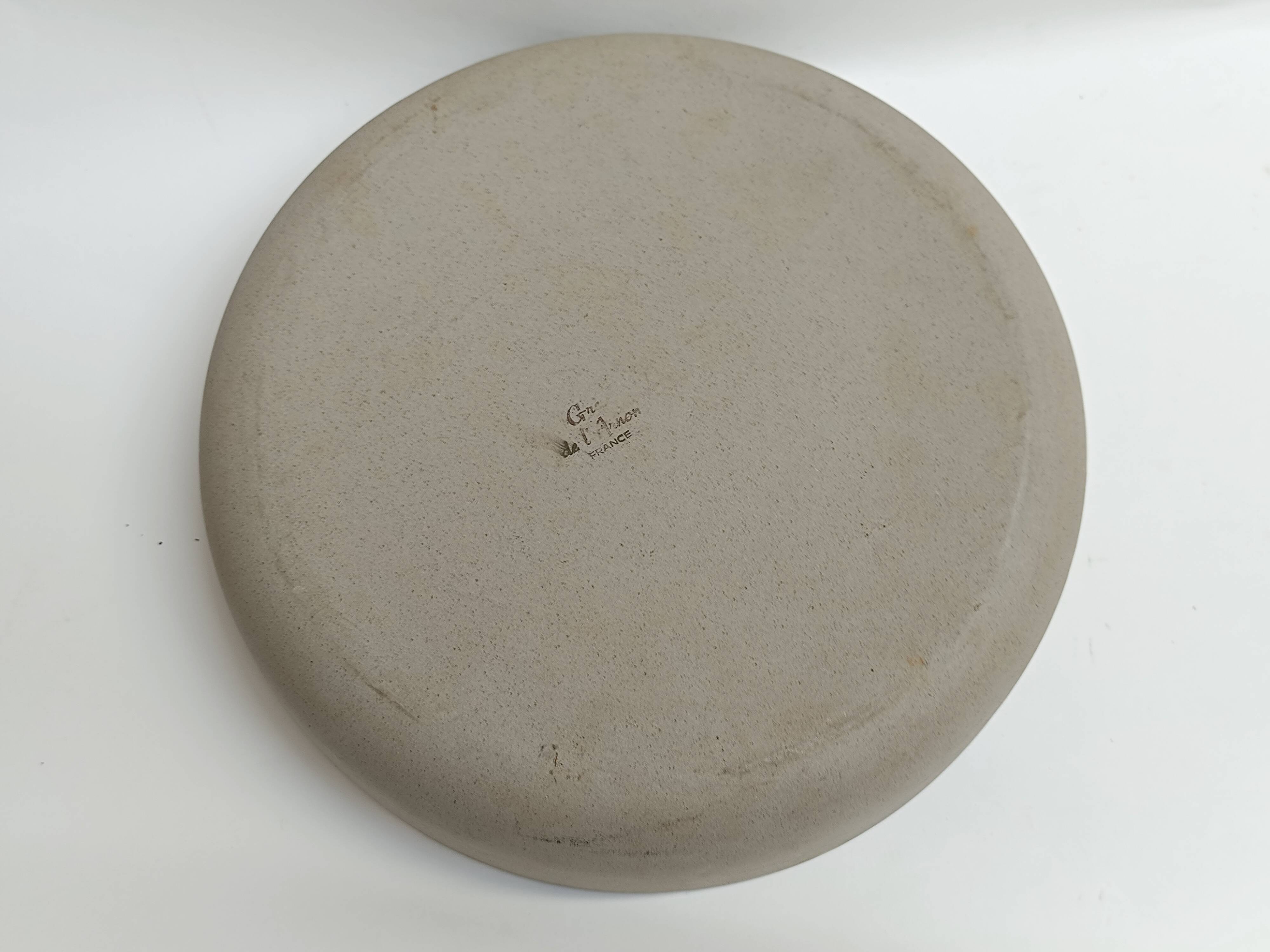 Hollow Arnon stoneware serving dish