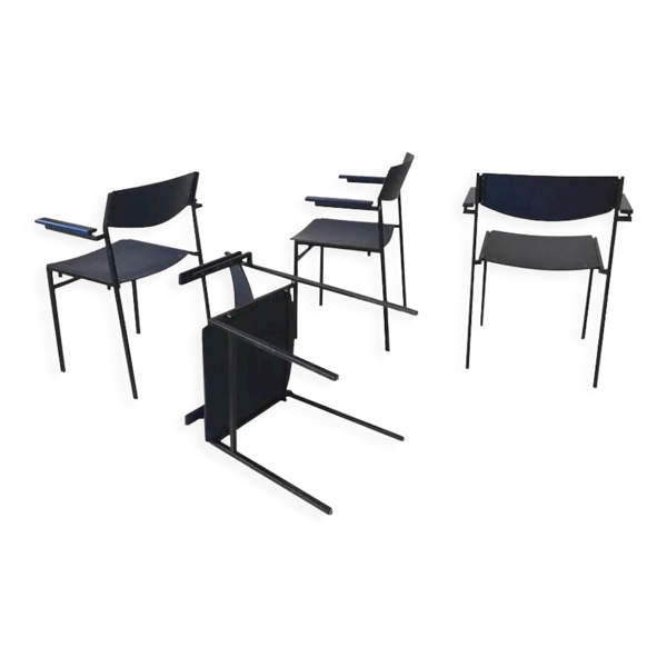 4 fauteuils empilables minimalistes en métal bleu et contreplaqué par Gijs van der Sluis