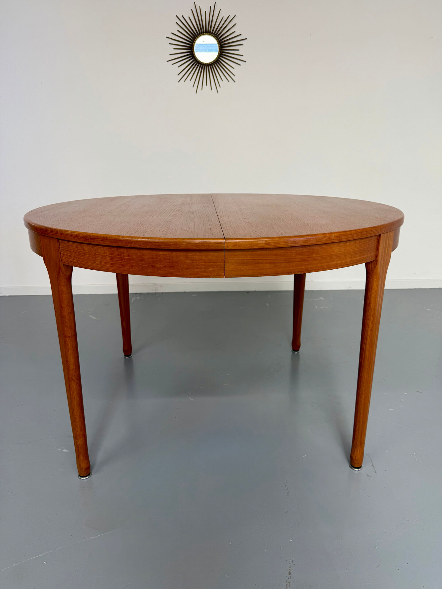 Extendable round teak table French design TV furniture Paris 1960