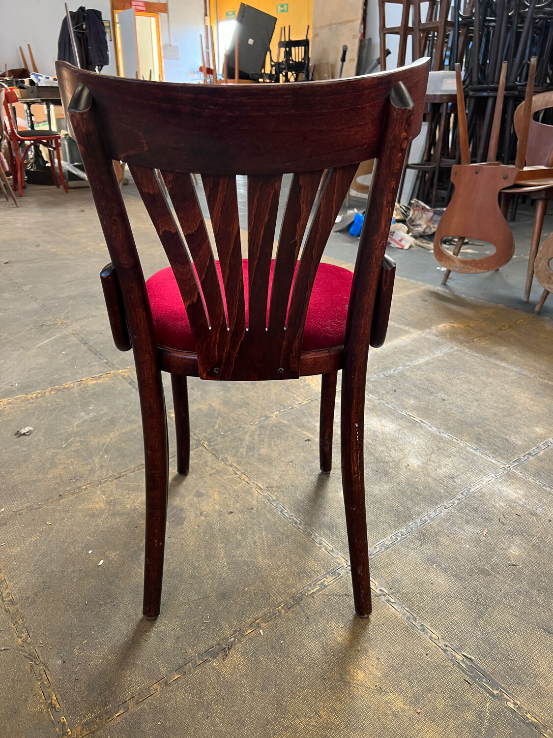 Set of 31 bistro chairs