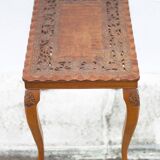 Table guéridon bois sculpté fait à la main, table basse moulurée vintage, table pieds griffe