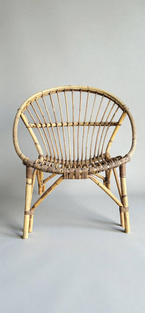 Salon, fauteuils coquille en rotin 1960's