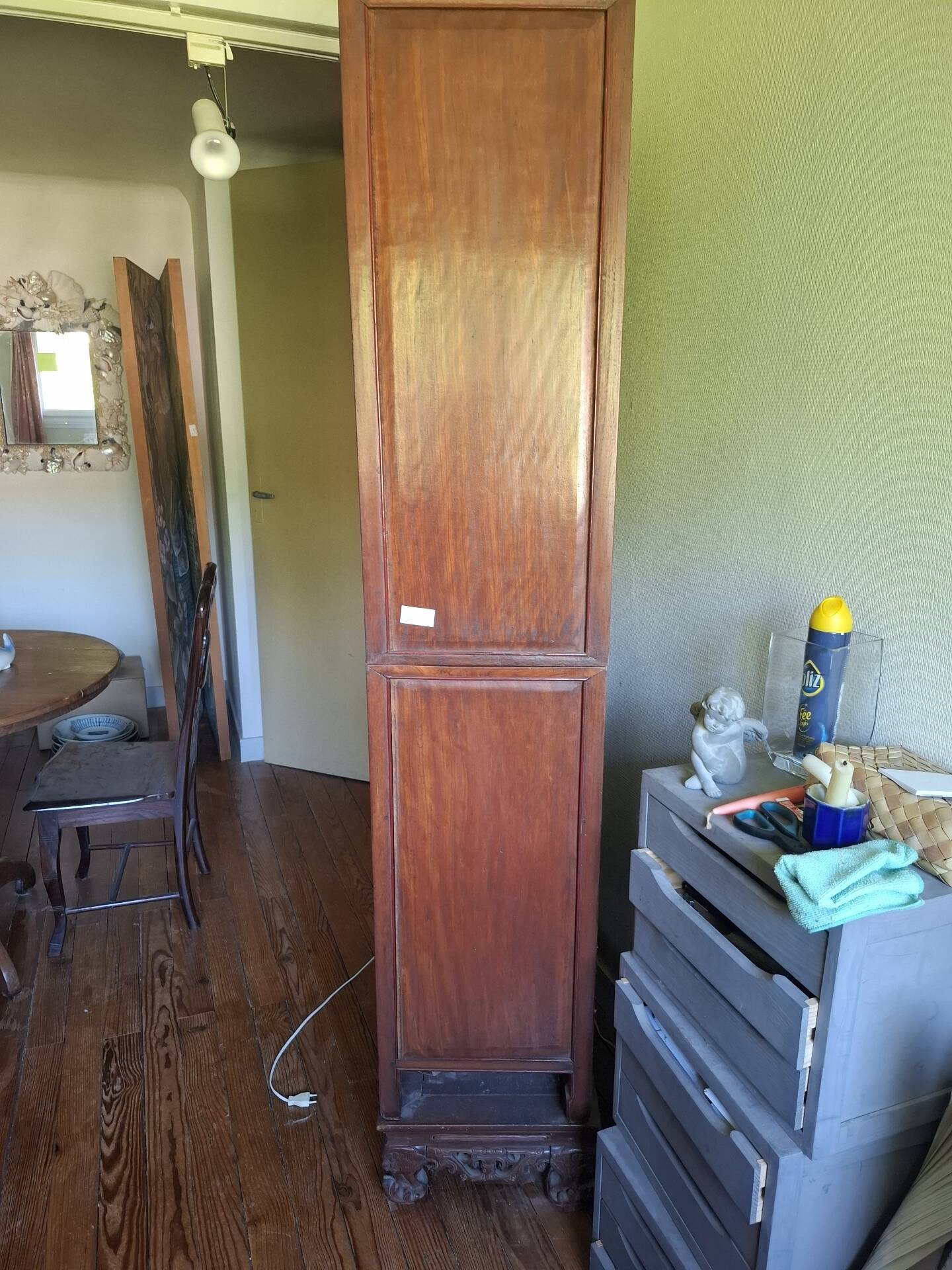 Chinese display cabinet