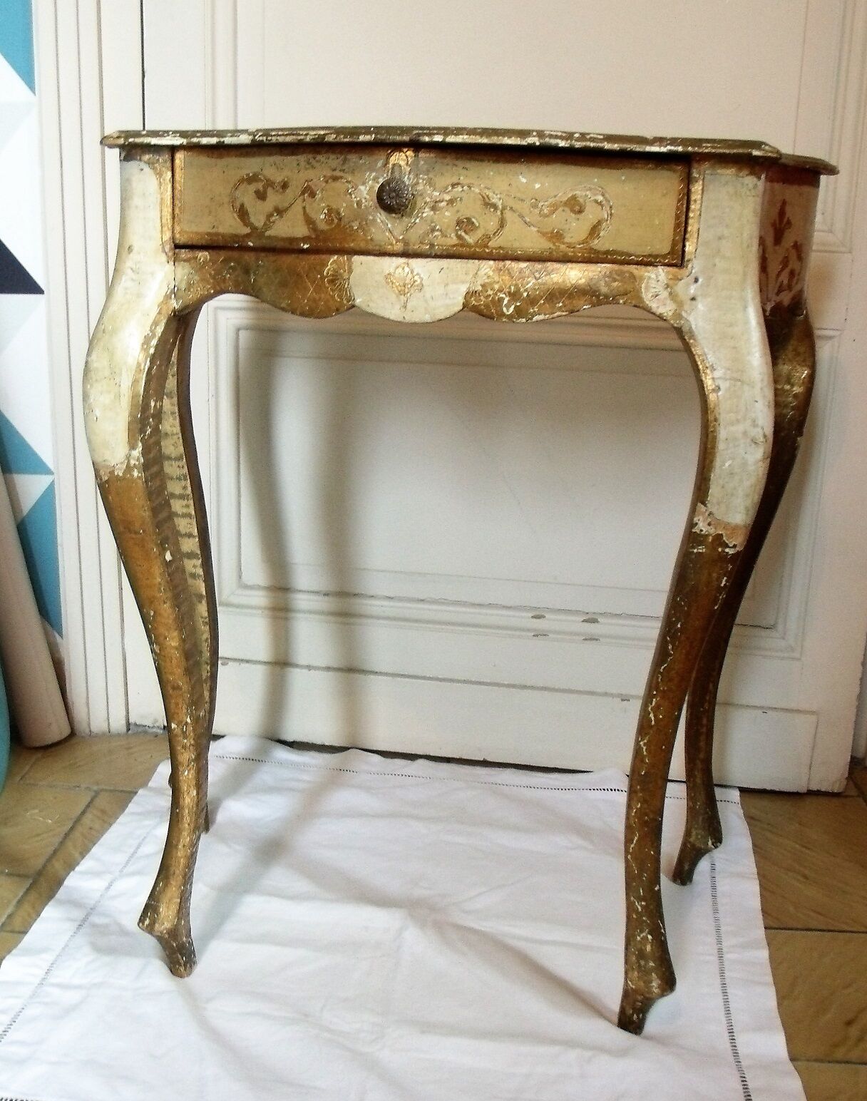 Venetian console