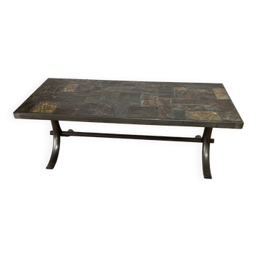 Table basse brutaliste en ardoises, 1960