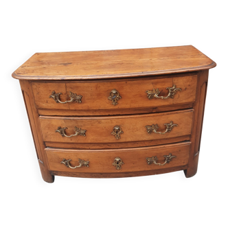 Commode en noyer massif, XVIIIème s.