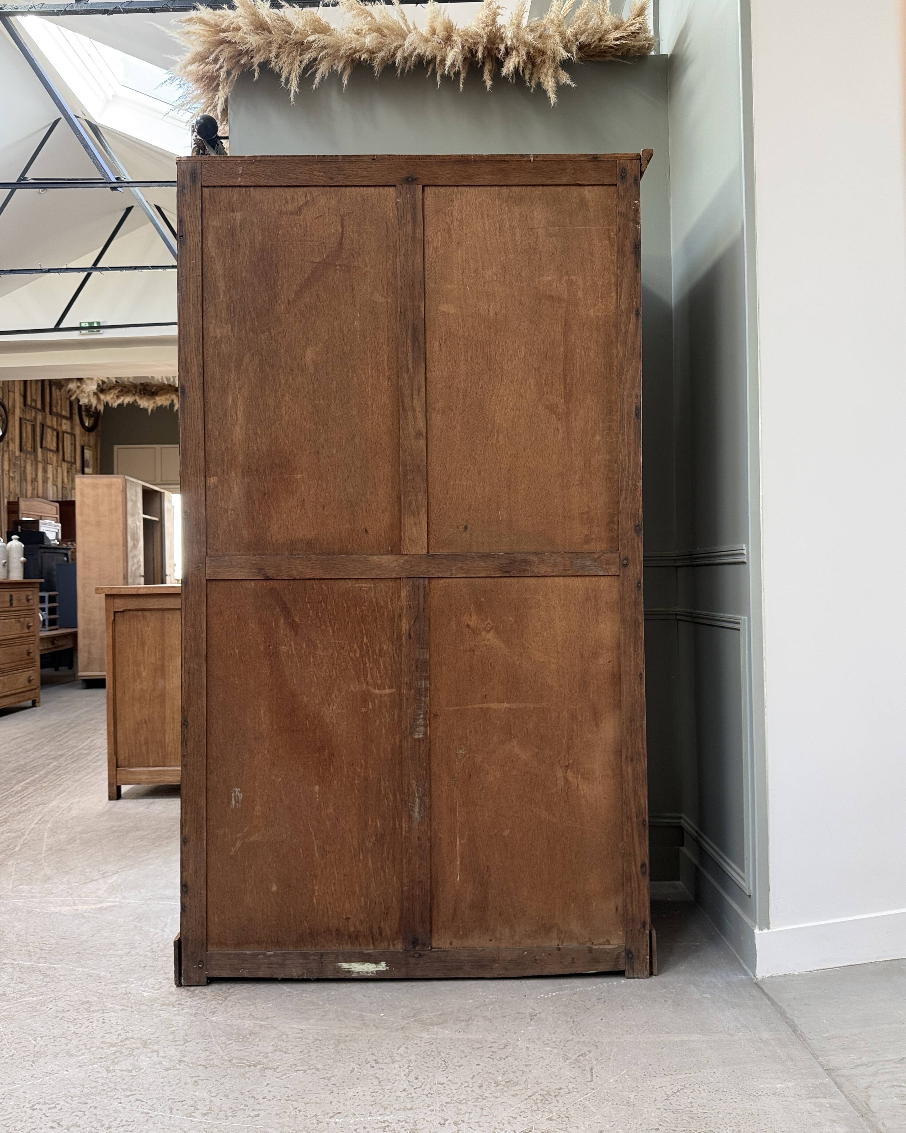 Parisian oak wardrobe (renovated)