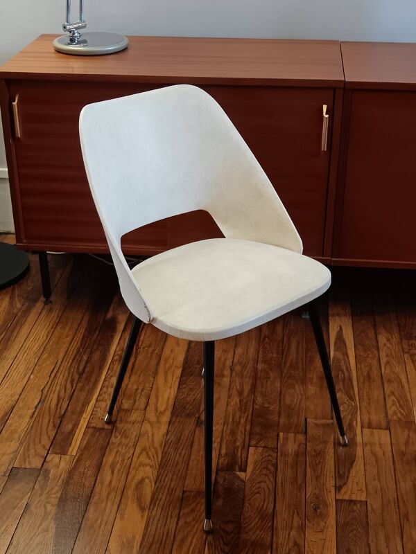 Chaise tonneau vintage 1950