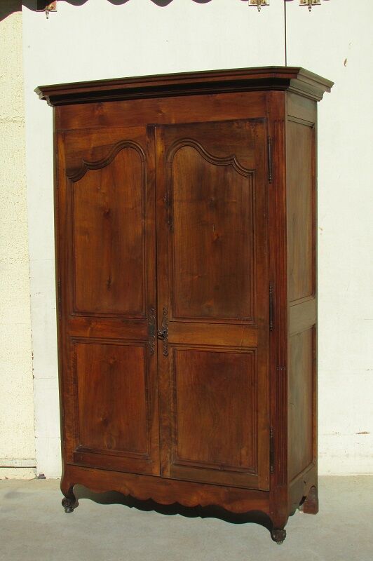 Louis XV wardrobe, solid walnut