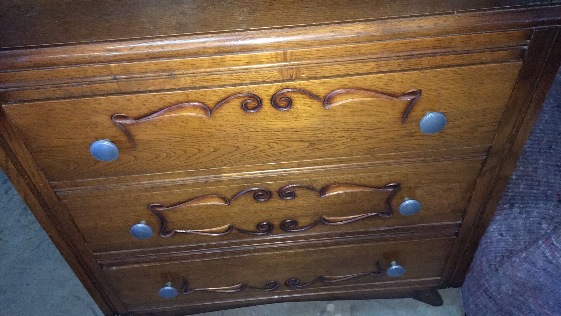 30s dresser