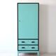 Armoire en bois vintage