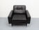 Fauteuil en cuir des années 1970 avec pieds chromés