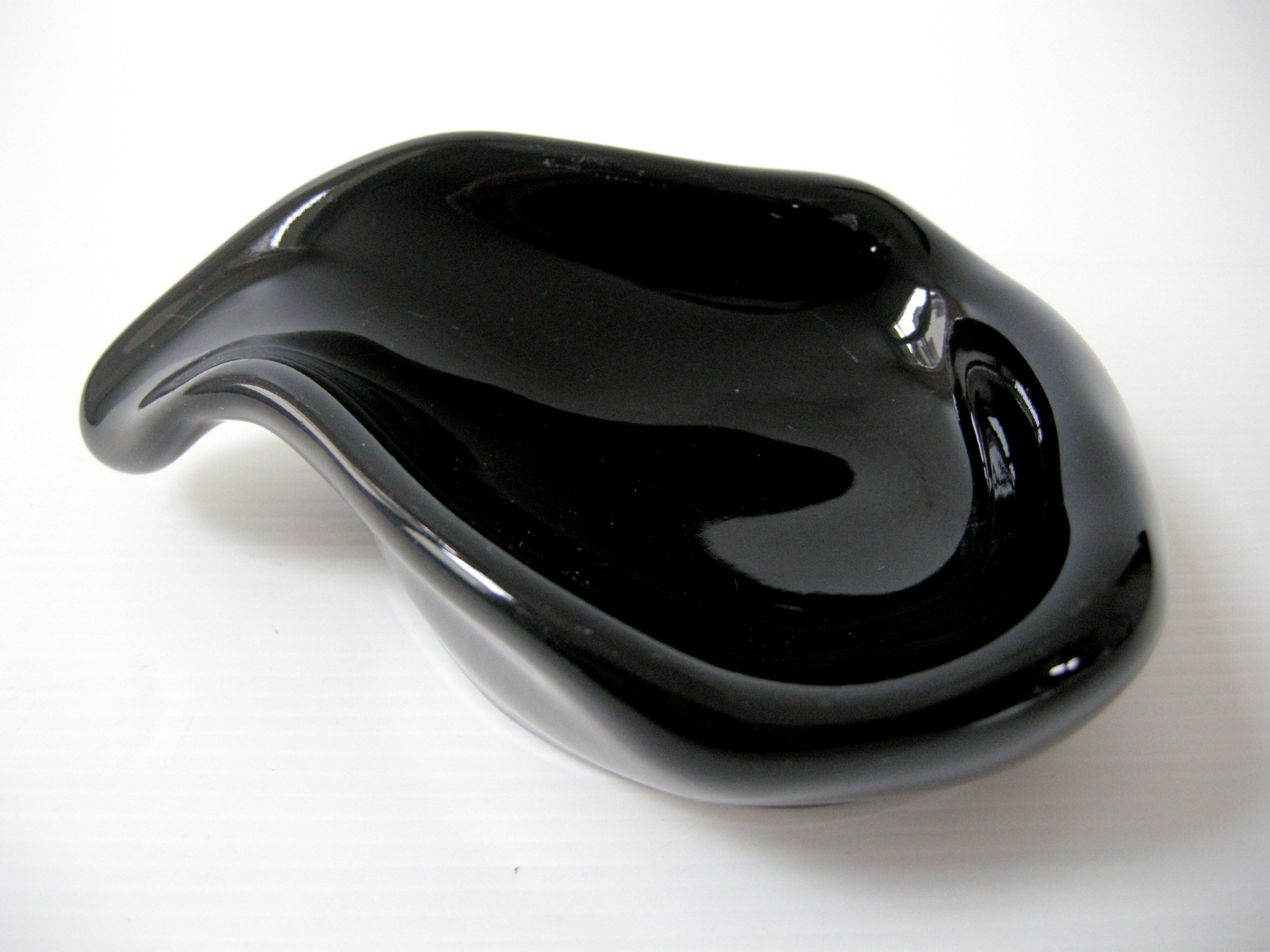 Vintage ashtray 1950 free-form ceramic