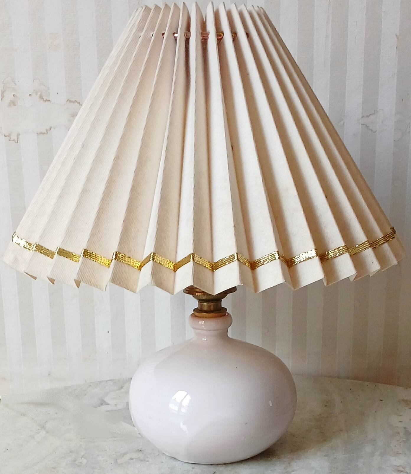 Enamelled terracotta lamp signed, pleated lampshade 1960