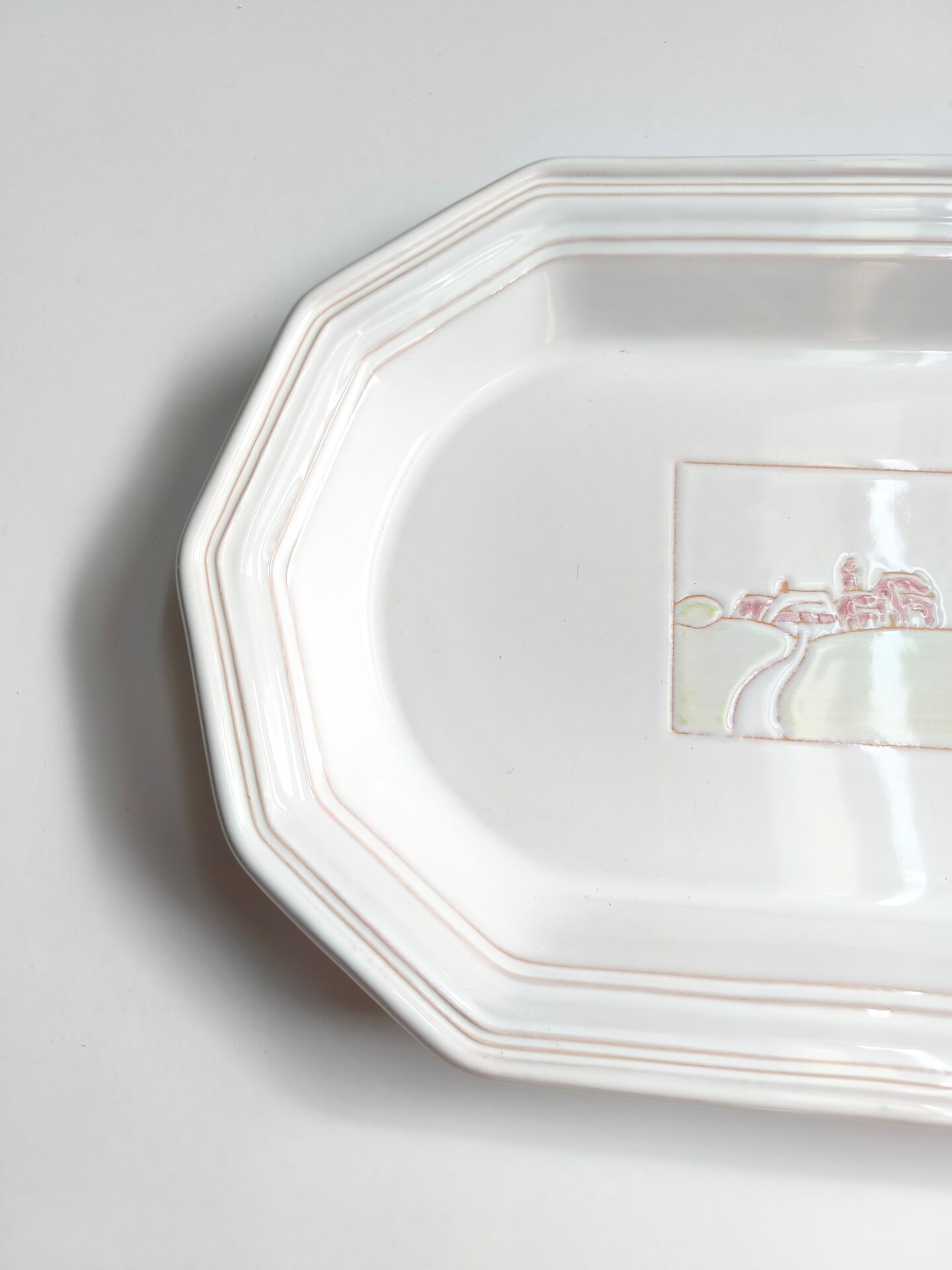 Plat long Niderviller modèle champêtre vintage