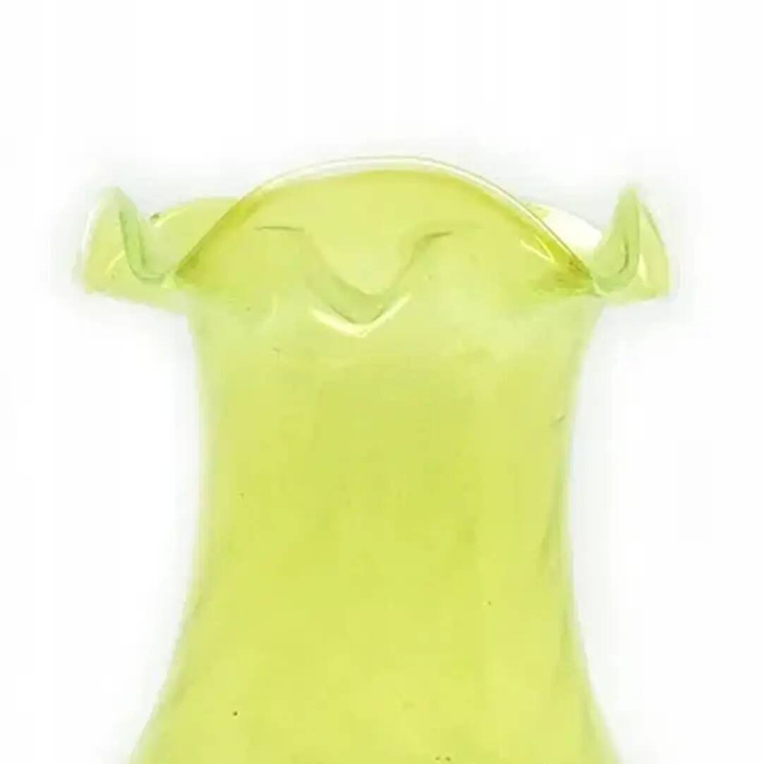 Vase avec volants, en verre, design de L. Fiedorowicz, Huta Staszic, Pologne, années 1970