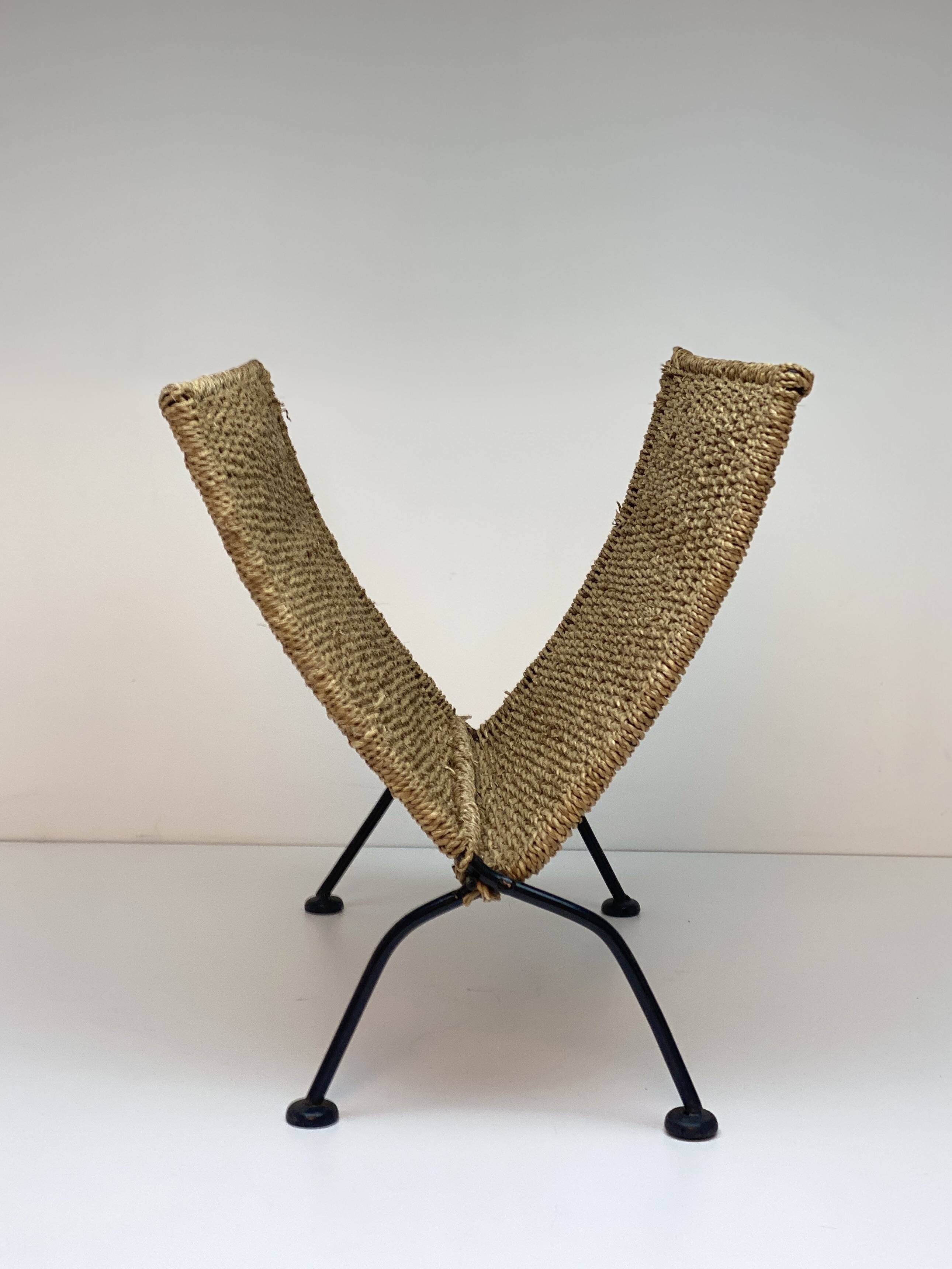 Vintage woven rope folding magazine rack with black metal frame, 1960s