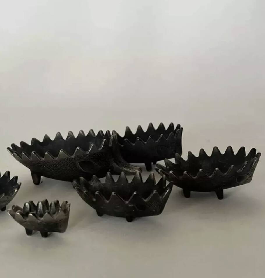 Famille de 6 Hérissons en métal par Walter Bosse, design 1950
