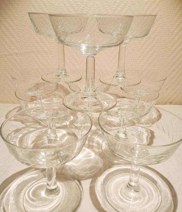 Lot de 10 coupes à champagne cristal taillé