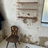 String-type wall shelf