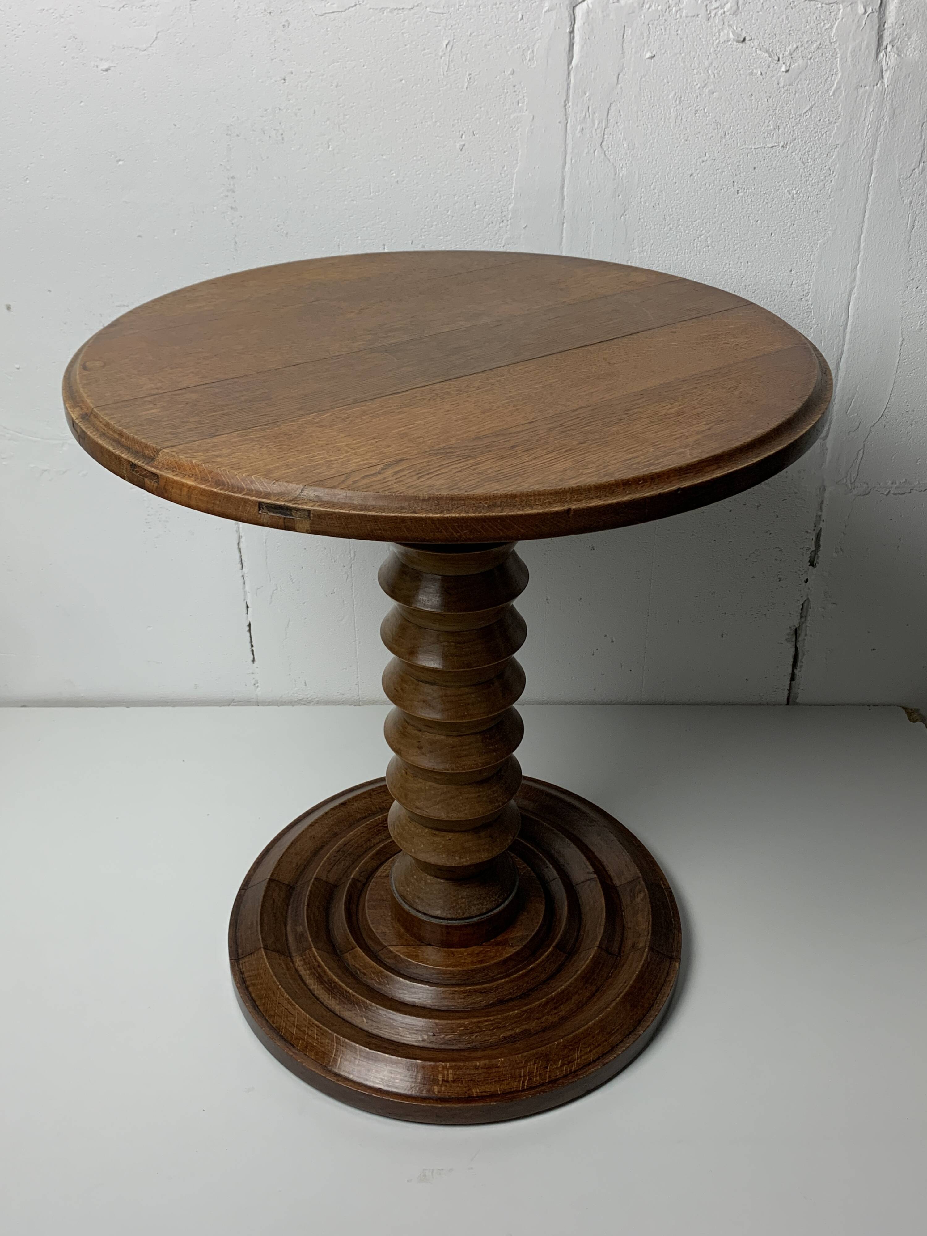 Table d'appoint en bois tourné brutaliste français de style Charles Dudouyt, France, années 1940