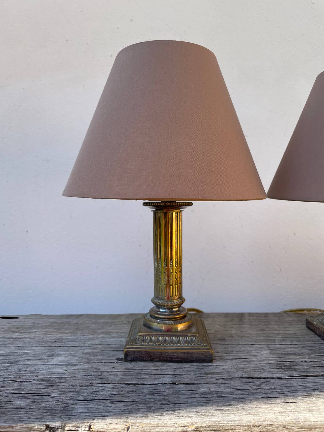 Paire de lampes en métal argenté Louis XVI Cailar Bayard XIXek