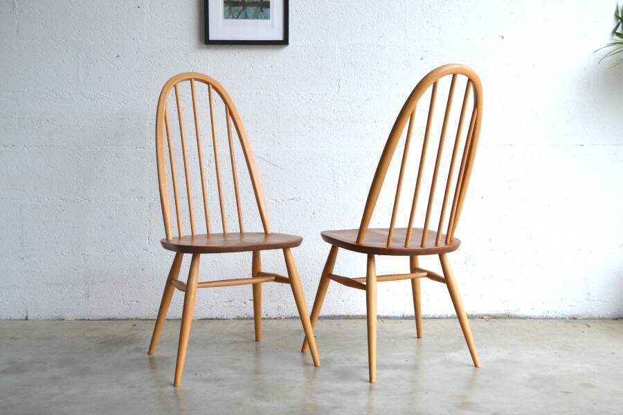 Série de quatre chaises « Quaker »par Lucian Ercolani