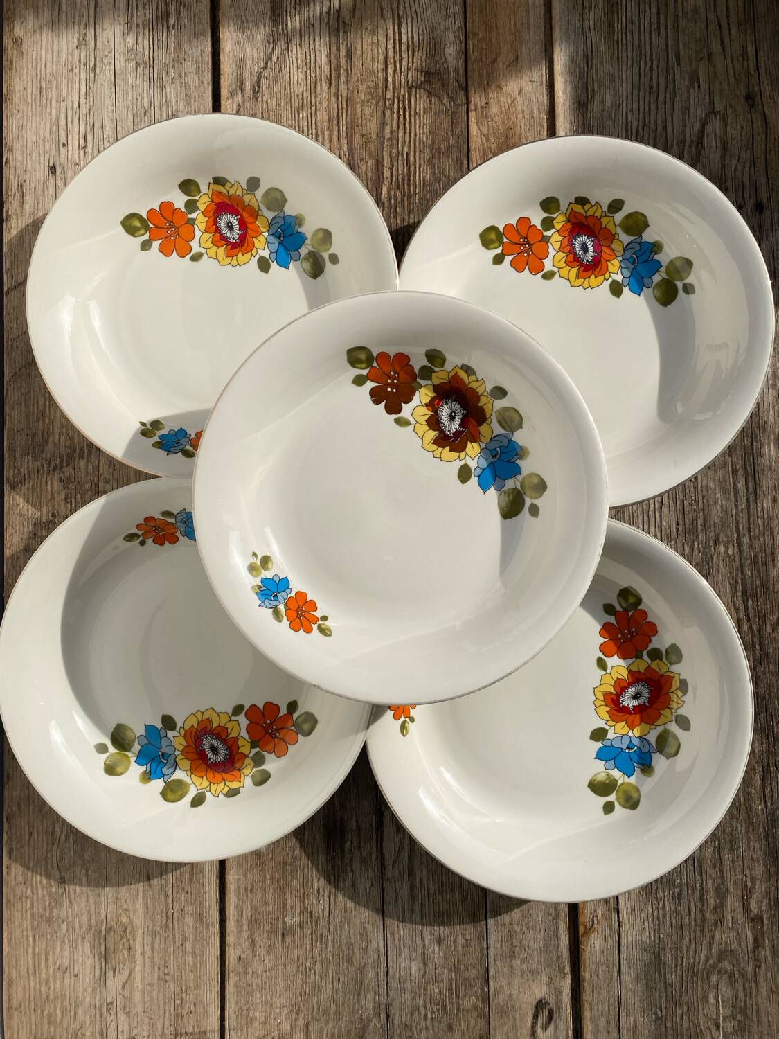 Vintage floral soup plates