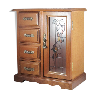 Jewelry box in veneer