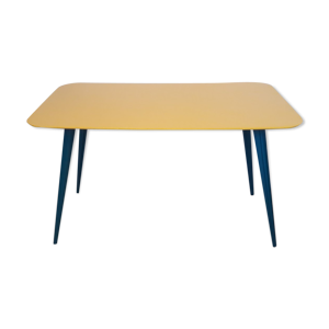 table basse avec pieds