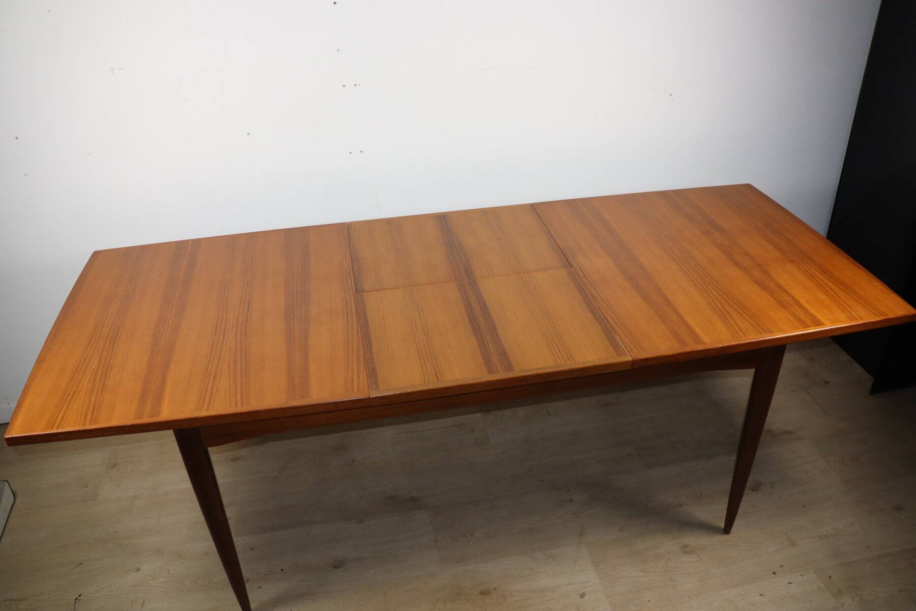 Scandinavian extendable dining table in teak – 1960s