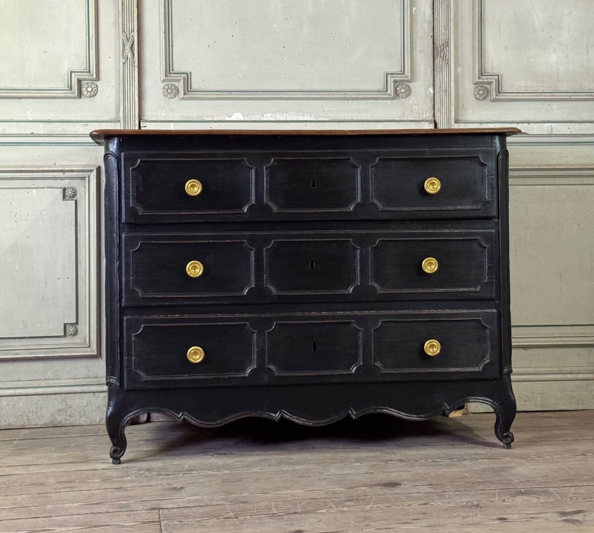 Louis XV oak chest of drawers, black patina, 18th century