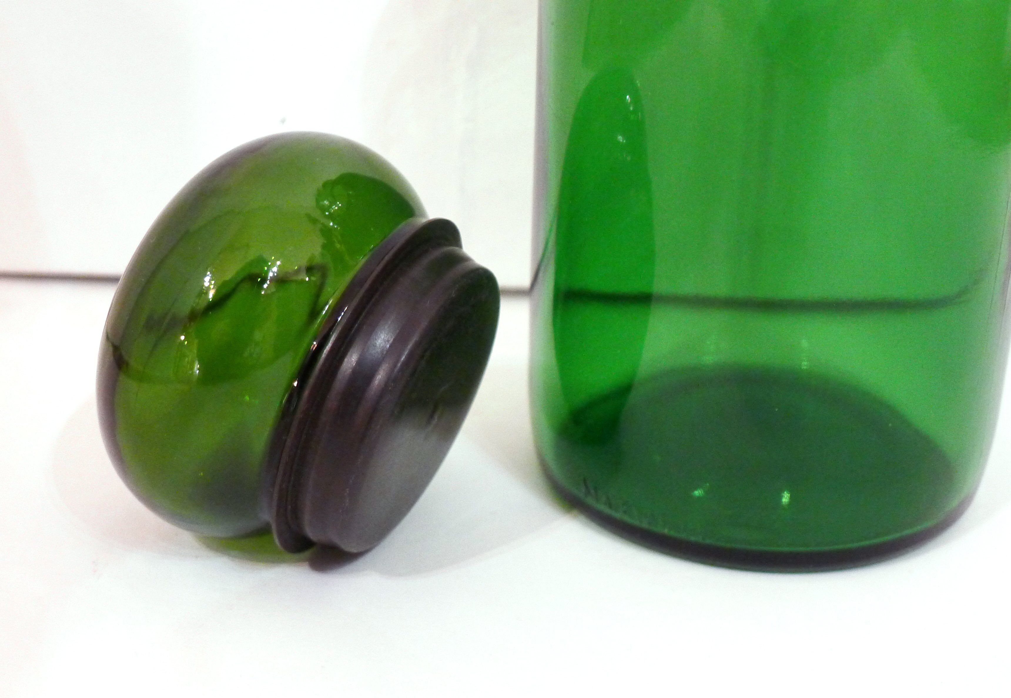 Green glass Maxwell 1960 s, style apothecary jar