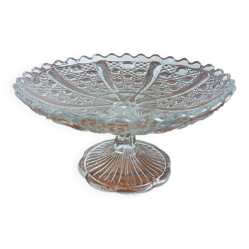 Glass fruit bowl on foot