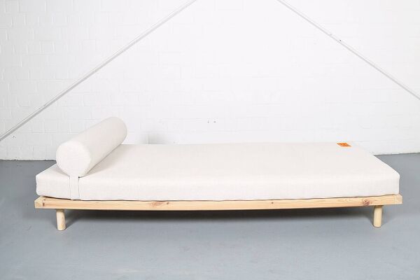 Virgil abloh x ikea design daybed markerad limité