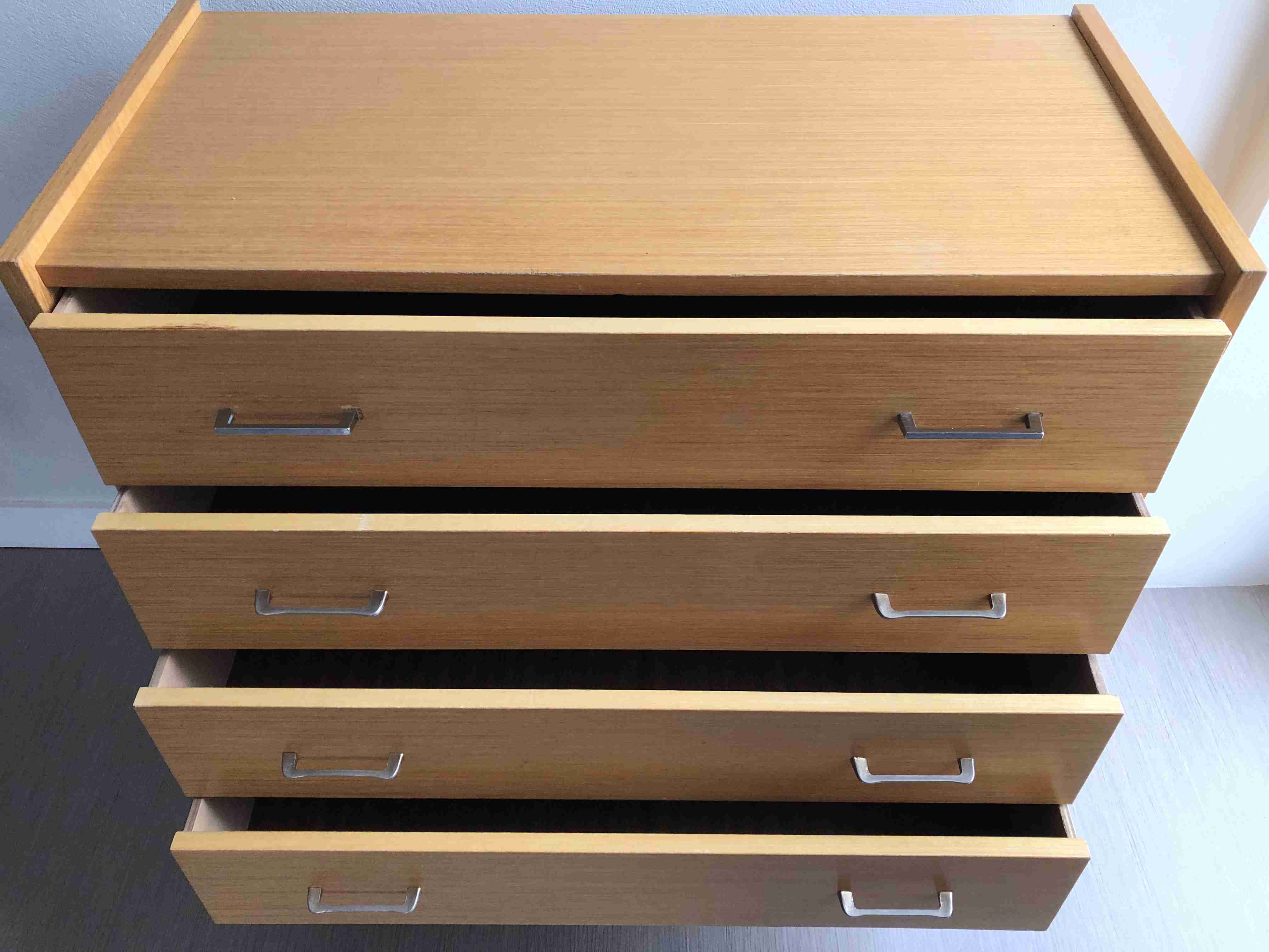 Vintage chest of drawers