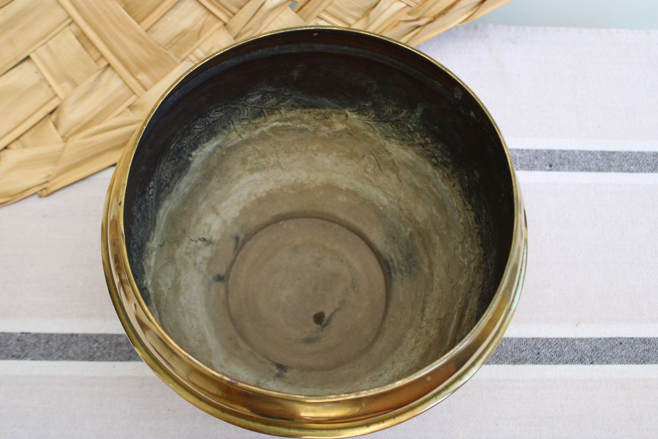 Cache-pot doré