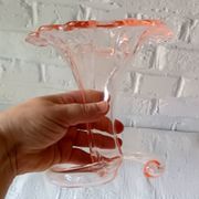 Pretty trumpet vase, in blown pink glass
