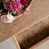 Ancienne et petite table de ferme