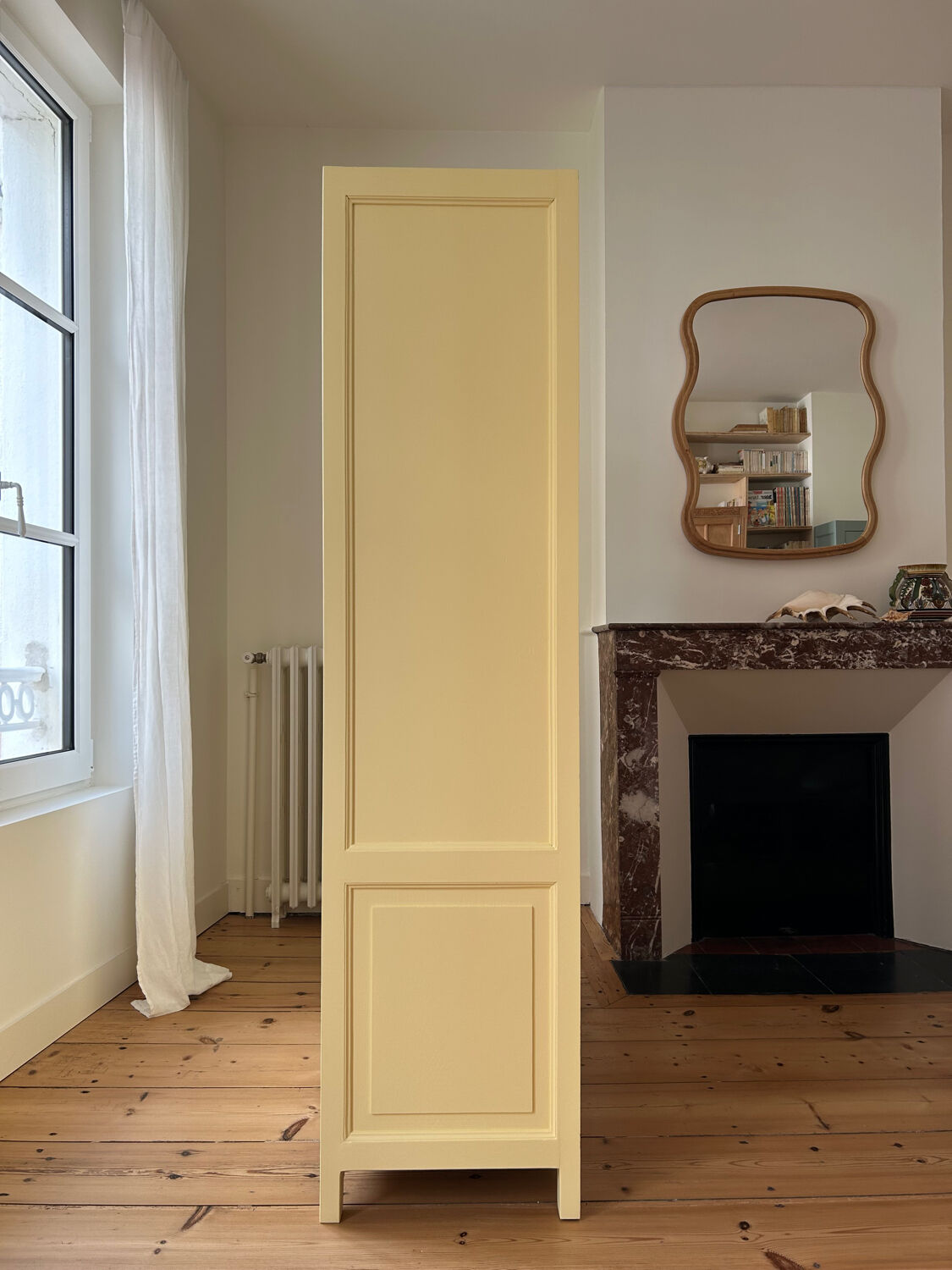 Art Deco glass cabinet (renovated)