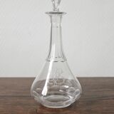 Carafe à liqueur ancienne en cristal monogramme gravé et côtes plates