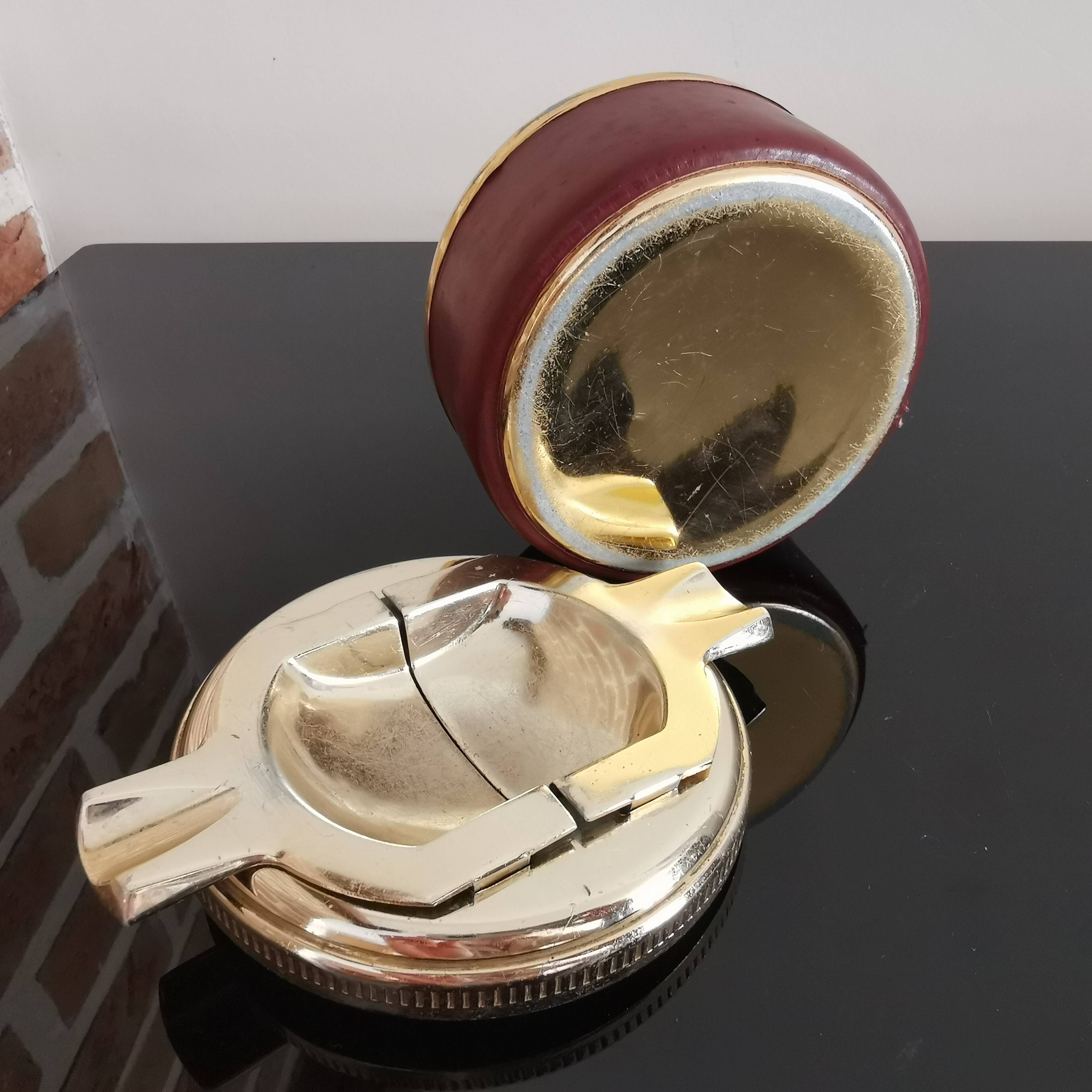 1950s Flamidor Diplomate style ashtray covered in leather with brass tray