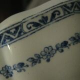 Saucière in Gien earthenware anse in the shape of a dolphin decoration garland 1900