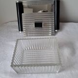 Biscuit tin on its mirrored tray, 1920