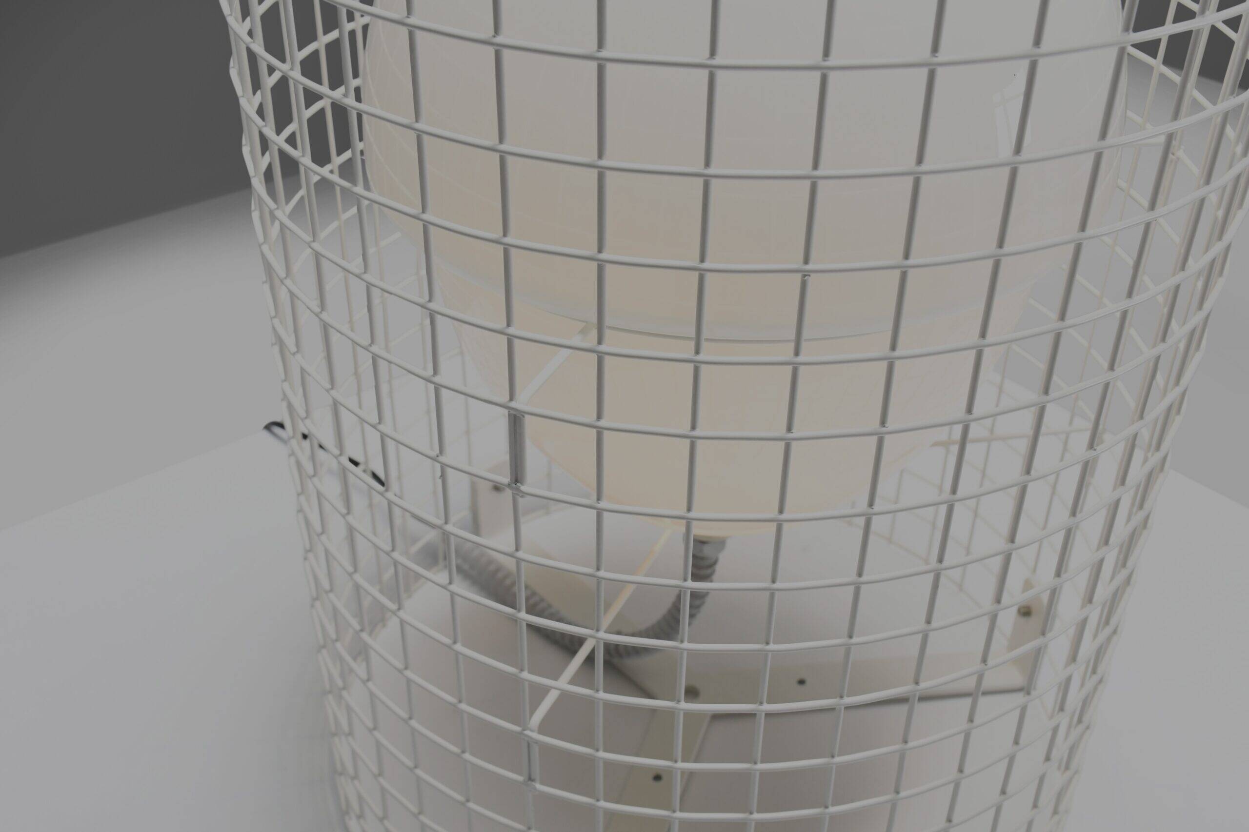 Metal and glass Gino Sarfatti Model 1102 floor lamp for Arteluce