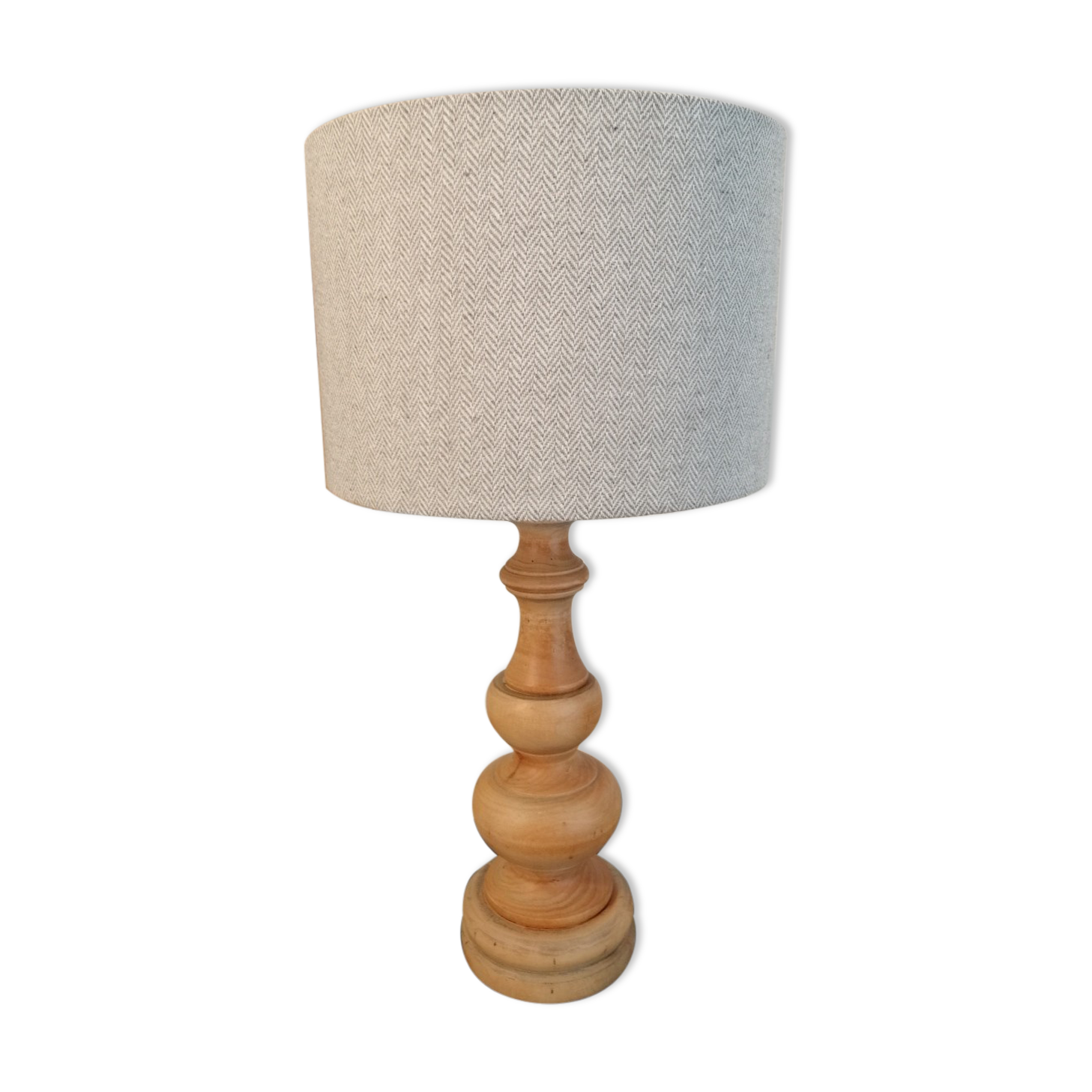 Vintage table lamp year 1980 in turned wood.